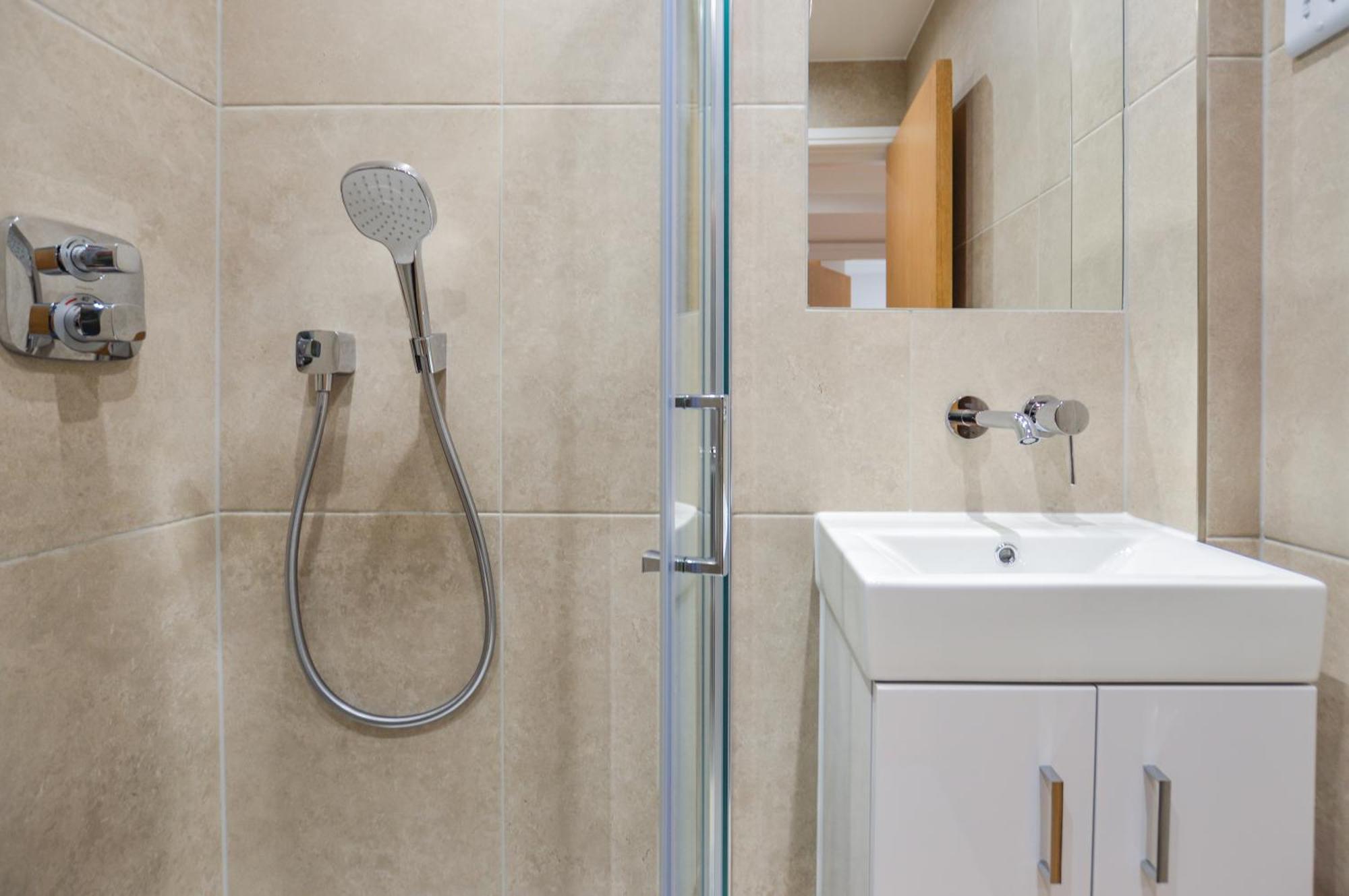 Westbourne Crescent Serviced * London